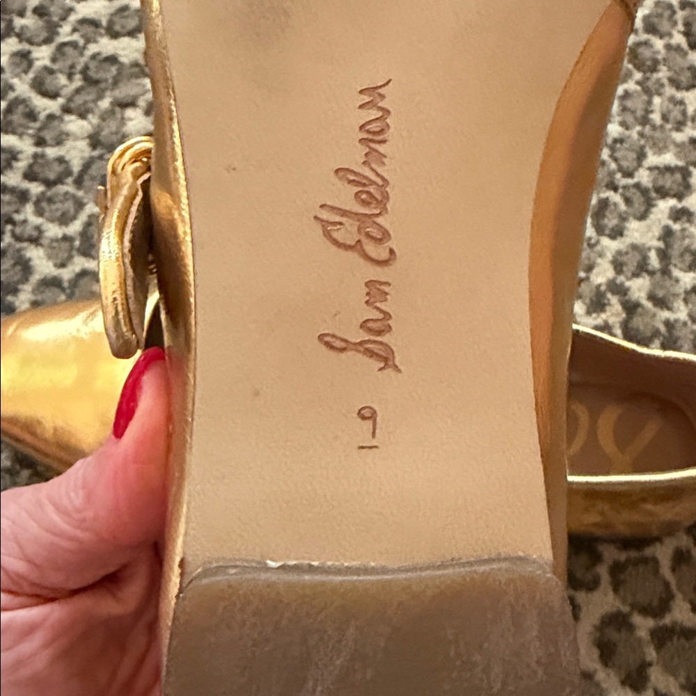 Sam Edelman Gold MICHAELA MARY JANE FLAT
Medallion Gold Leather womens size 9! - Picture 15 of 15